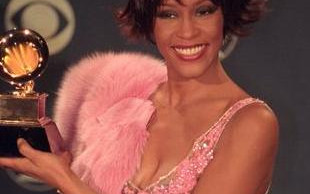 Ray J obwiniany o śmierć Whitney Houston