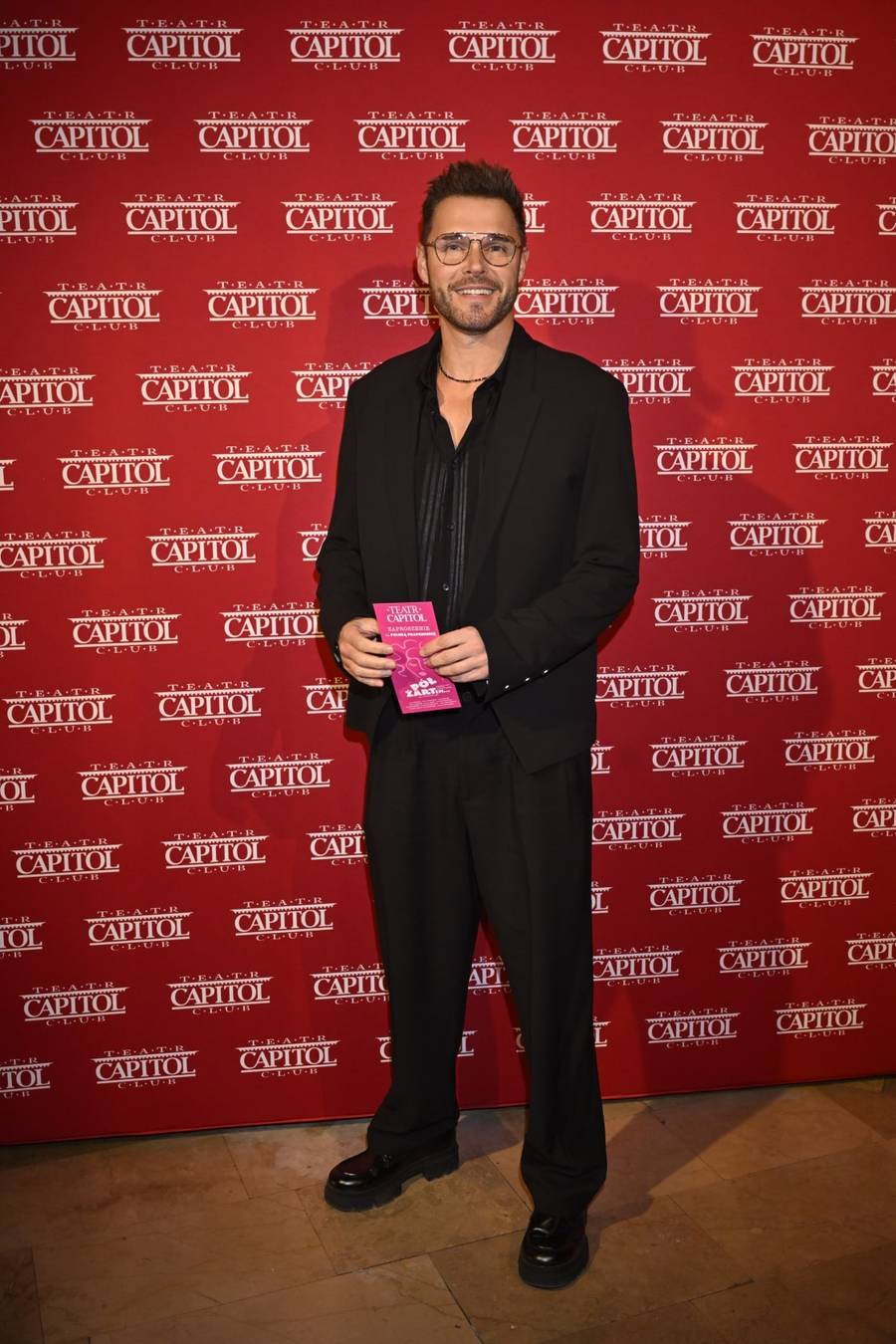 Gwiazdy brylują na premierze spektaklu “Pół żartem…”! Katarzyna Skrzynecka z mężem i córką, Anna Maria Sieklucka, Beata Tadla z ukochanym