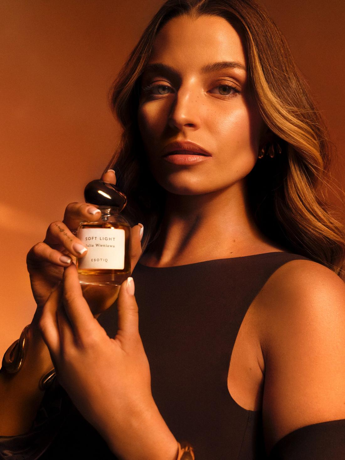 Perfumy Julii Wieniawy, fot.: ESOTIQ