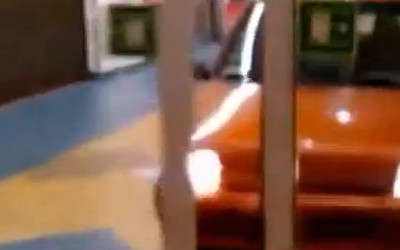 Rajd samochodem przez supermarket (VIDEO)