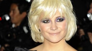 Ciężki makijaż Pixie Lott (FOTO)