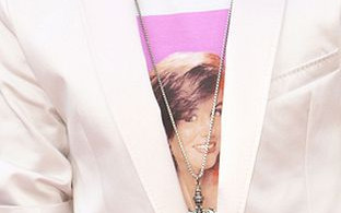 Kogo Justin Bieber ma na koszulce? (FOTO)