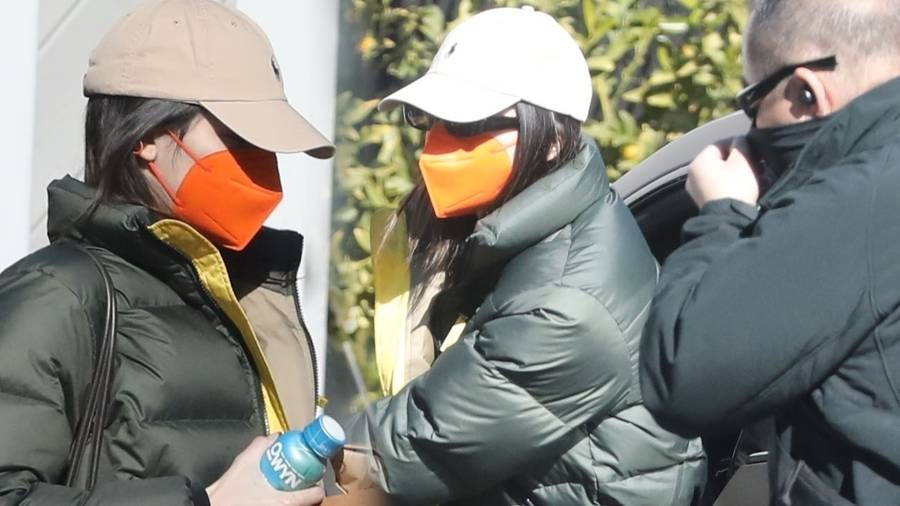 Kendall Jenner wyskoczyła z domu po lunch. Towarzyszył jej OCHRONIARZ