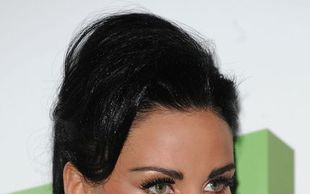 Katie Price stać na elegancję? (FOTO)