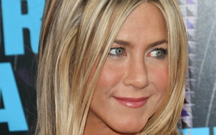 Aniston przyznała się do operacji plastycznej nosa (VIDEO)