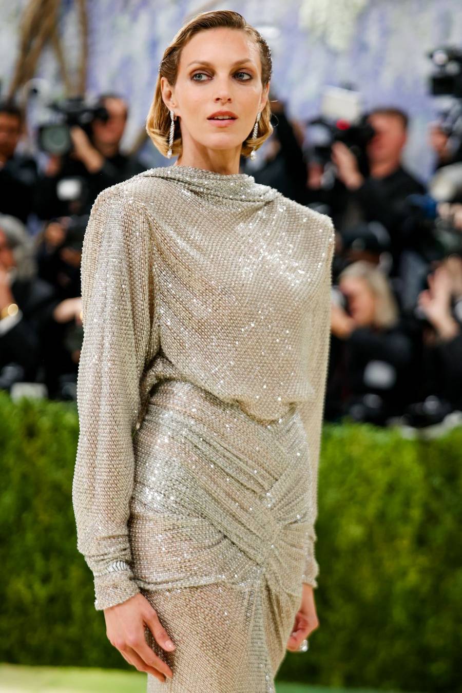 Anja Rubik na Met Gala 2026/BFA.com / BACKGRID / Backgrid USA / Forum