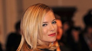 Sienna Miller wygrała walkę z tabloidami