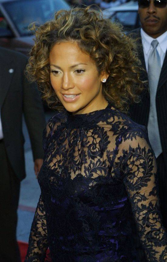 Jak wyglądała Jennifer Lopez przed epoką wypełniaczy, botoksu i powiększanych ust?