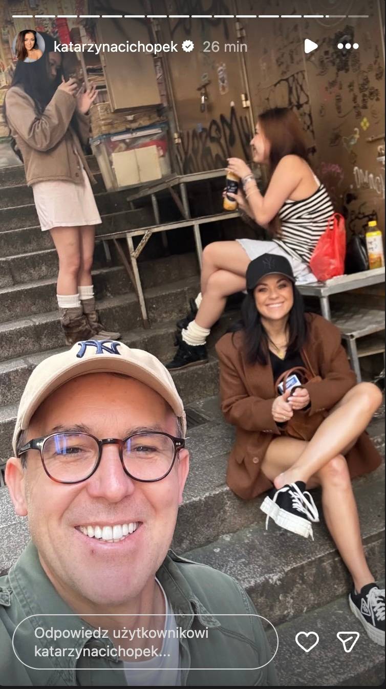 Kurzopki zamiast Torunia wybrali Chiny. Wystrojona Kasia Cichopek zwiedza Hongkong