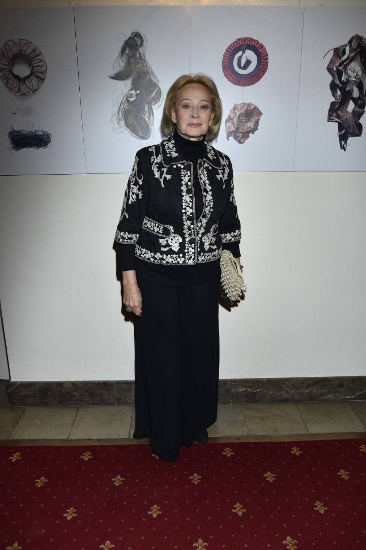 Gradientowa Małgorzata Foremniak i Anna Cieślak w czerni na premierze spektaklu (ZDJĘCIA)