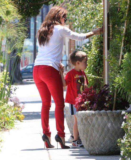 Eva Longoria w drodze do fryzjera