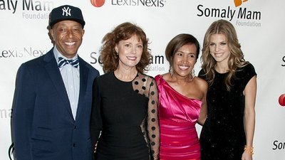 Nie boi się porównań z młodszą (FOTO)