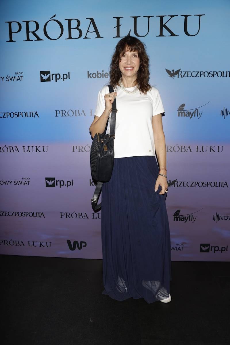 Premiera filmu ” Próba Łuku”. Steczkowska kusi nogą w letniej sukience, a Herbuś wygina się w czerwonej mini