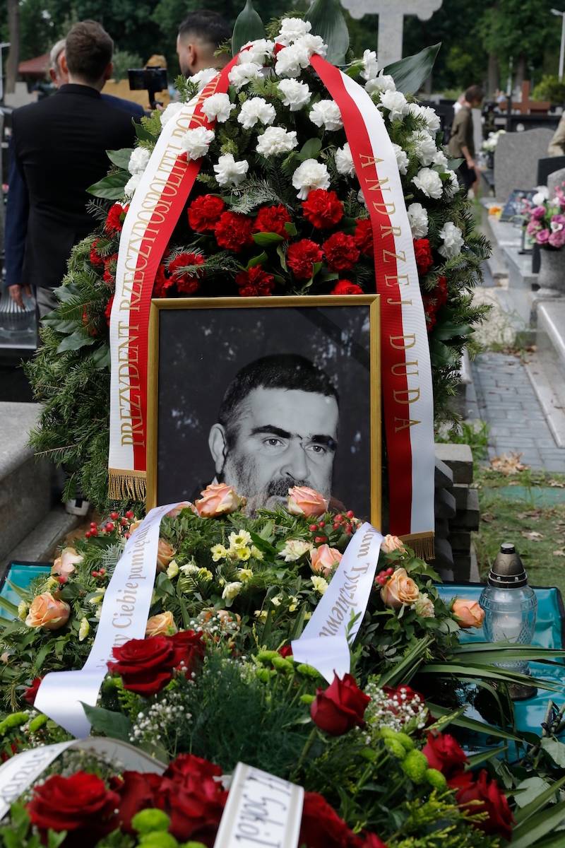 Rodzina i przyjaciele żegnają Janusza Rewińskiego (ZDJĘCIA Z POGRZEBU)