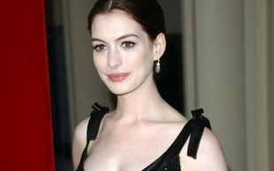 Czy bez makijażu wygląda równie ładnie?