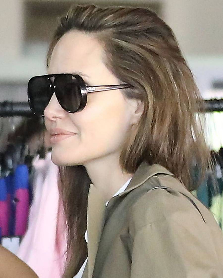 Angelina Jolie na bardzo DROGICH zakupach z Paxem (ZDJĘCIA)