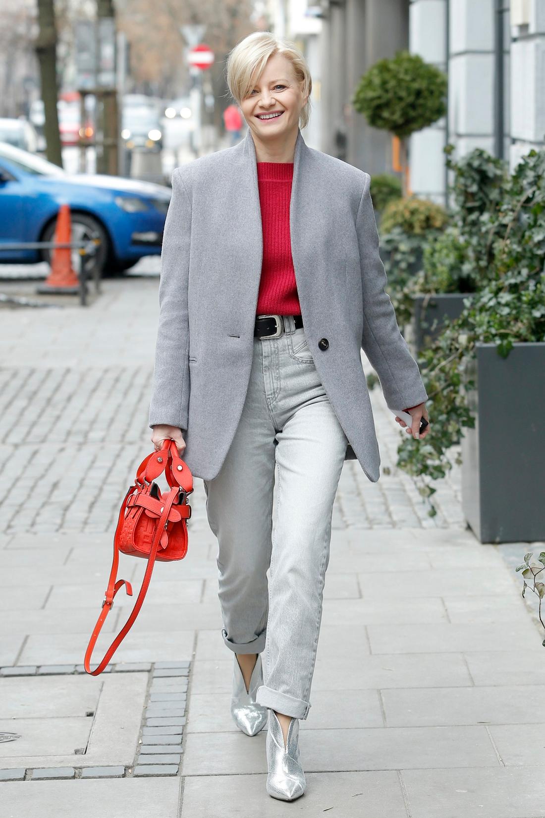 Małgorzata Kożuchowska w srebrnych botkach