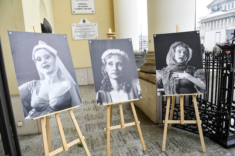 Pogrzeb Barbary Krafftówny. Znani żegnają aktorkę (ZDJĘCIA)