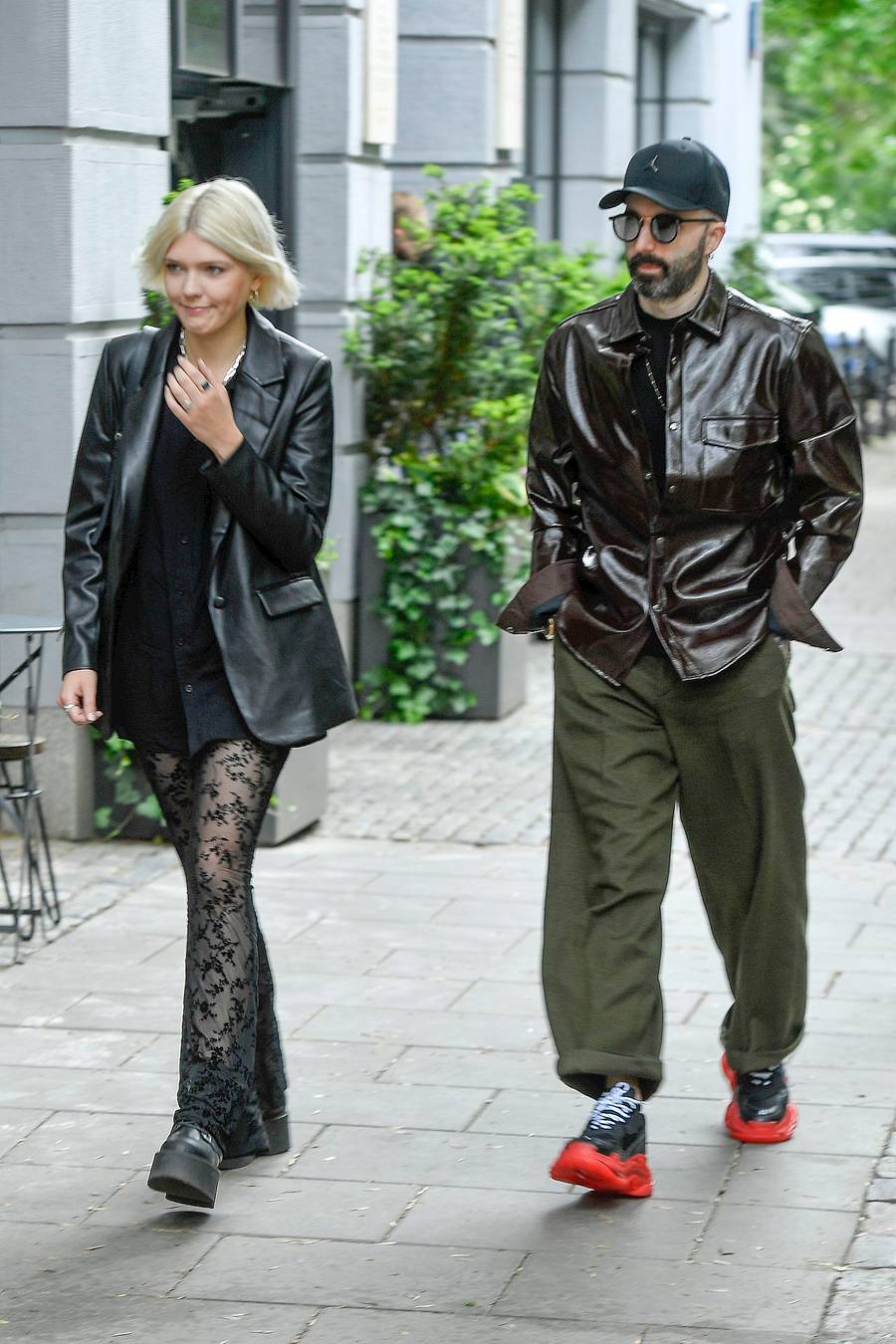 Plejada gwiazd pod studiem DD TVN. Basia Kurdej-Szatan i Magdalena Boczarska zachwyciły stylizacjami (ZDJĘCIA)