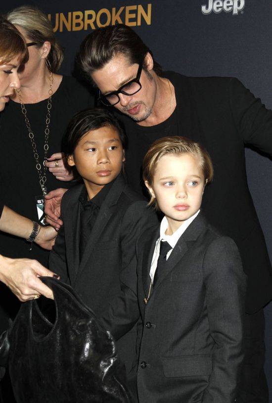 Brad Pitt z dziećmi na premierze Unbroken