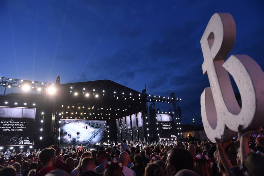 Andrzej Duda i Karol Nawrocki uchwyceni razem na koncercie! Tak upamiętnili Powstanie Warszawskie (FOTO)