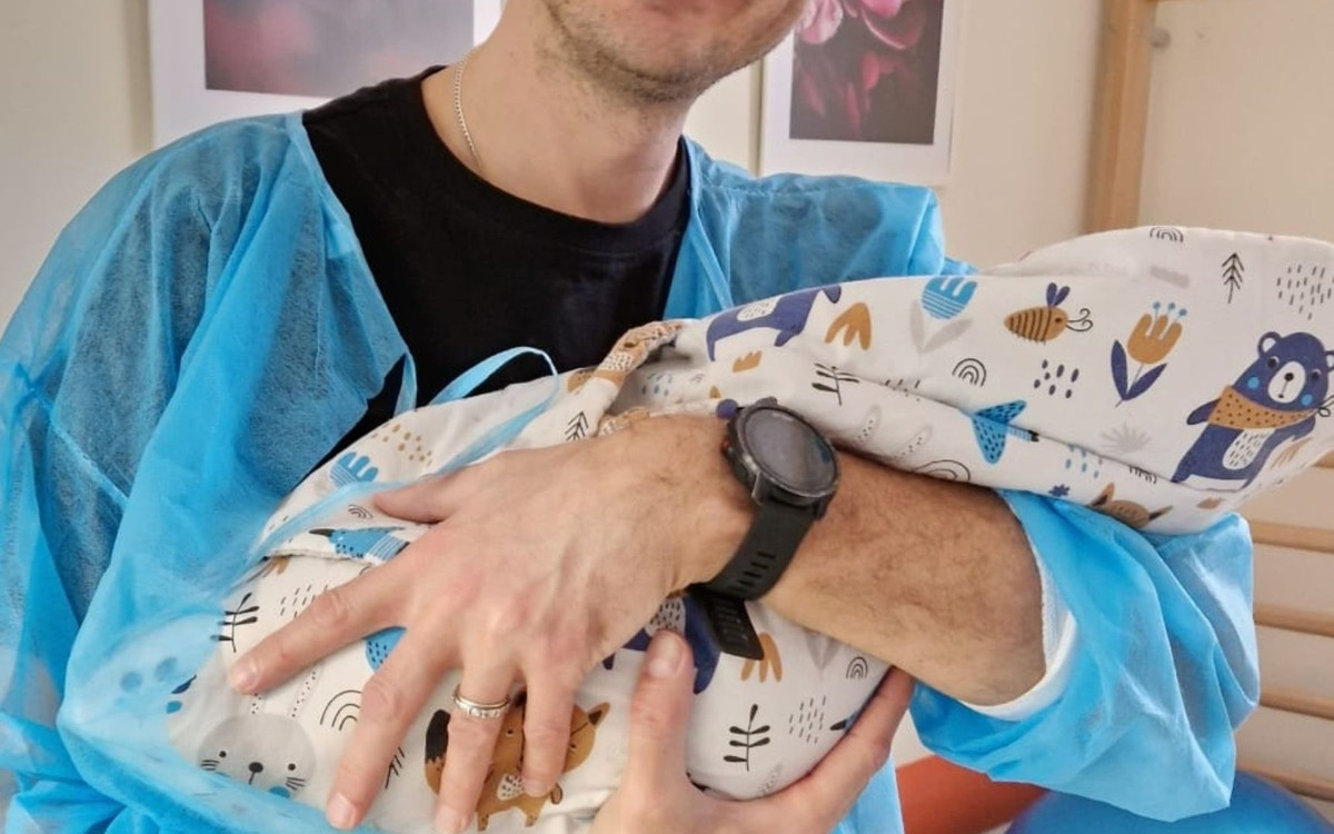 Pochwalił się narodzinami piątego dziecka! Początek roku i już baby boom w polskim show-biznesie