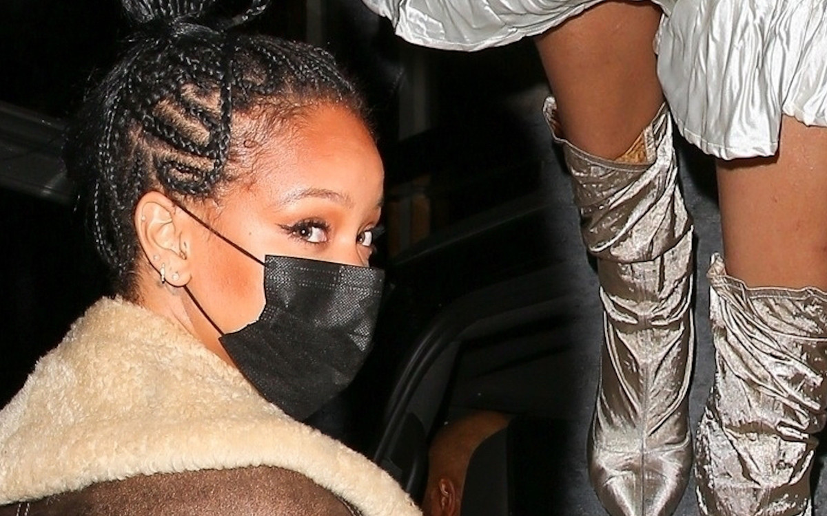 Rihanna w drodze do restauracji gwiazd. Znowu zaskoczyła lookiem