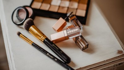 Kosmetyki do pielęgnacji — zadbaj o skórę i włosy