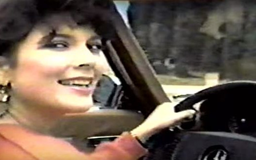 Będziecie słyszeć śpiewające Kardashianki do końca dnia!