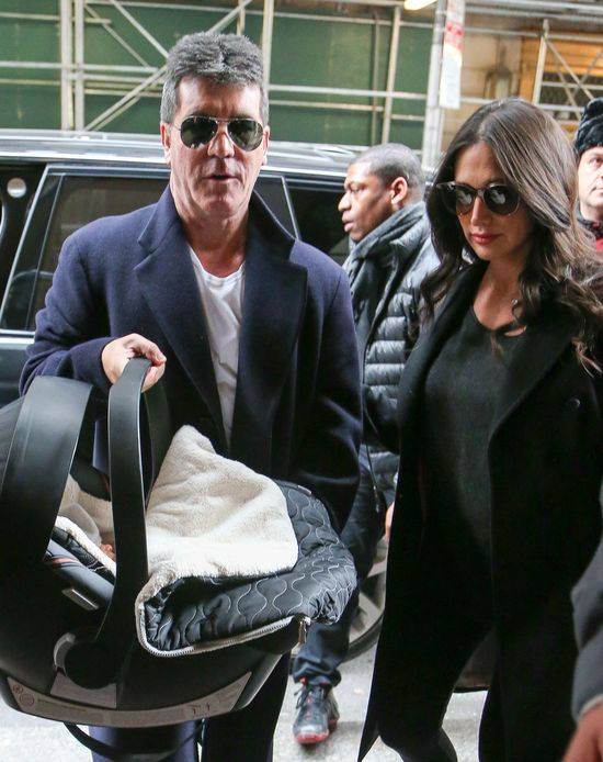 Simon Cowell odbiera ze szpitala Lauren Silverman i synka Erica