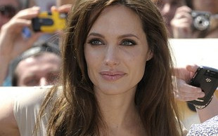 Zahara i Shiloh przebiły uszy