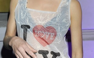 Natalia Lesz w prześwitującej sukience (FOTO)