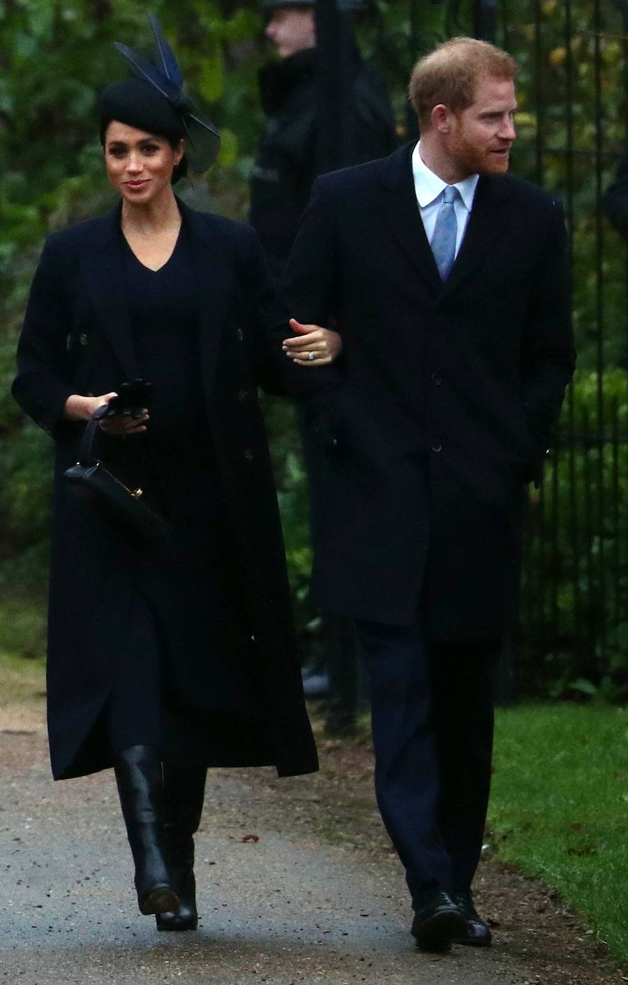 Królowa ma DOŚĆ – wypędziła Meghan i Harry’ego z pałacu