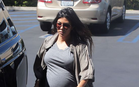 Styl ciężarnej Kourtney Kardashian