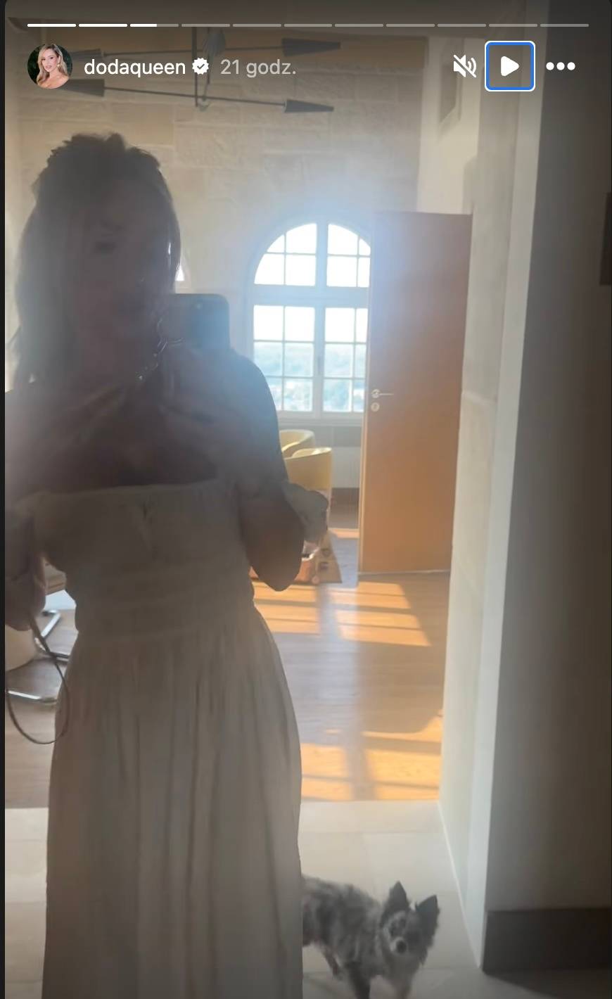 Doda na hucznych urodzinach biznesmena. Wyglądała jak panna młoda