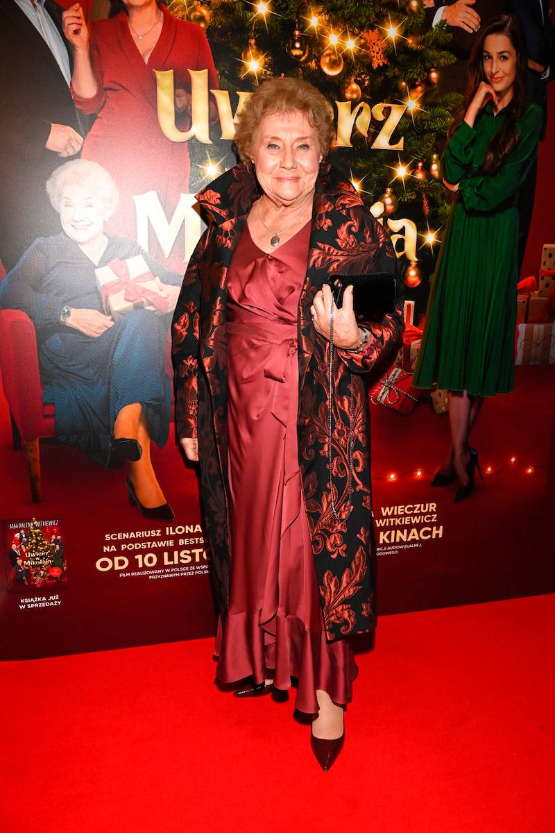 Premiera filmu “Uwierz w Mikołaja”. Teresa Lipowska zachwyca w bordowej kreacji, Pawlicki, Roznerski…