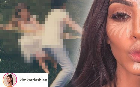 Kim zarobi KROCIE na zdjęciach ze świąt! Pozwala dzieciom TAK się bawić