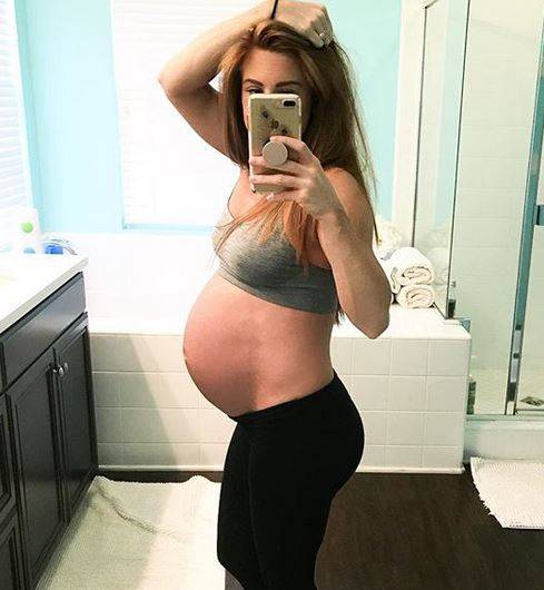 Blogerka zdradziła NIETYPOWY sposób na płaski brzuch po porodzie