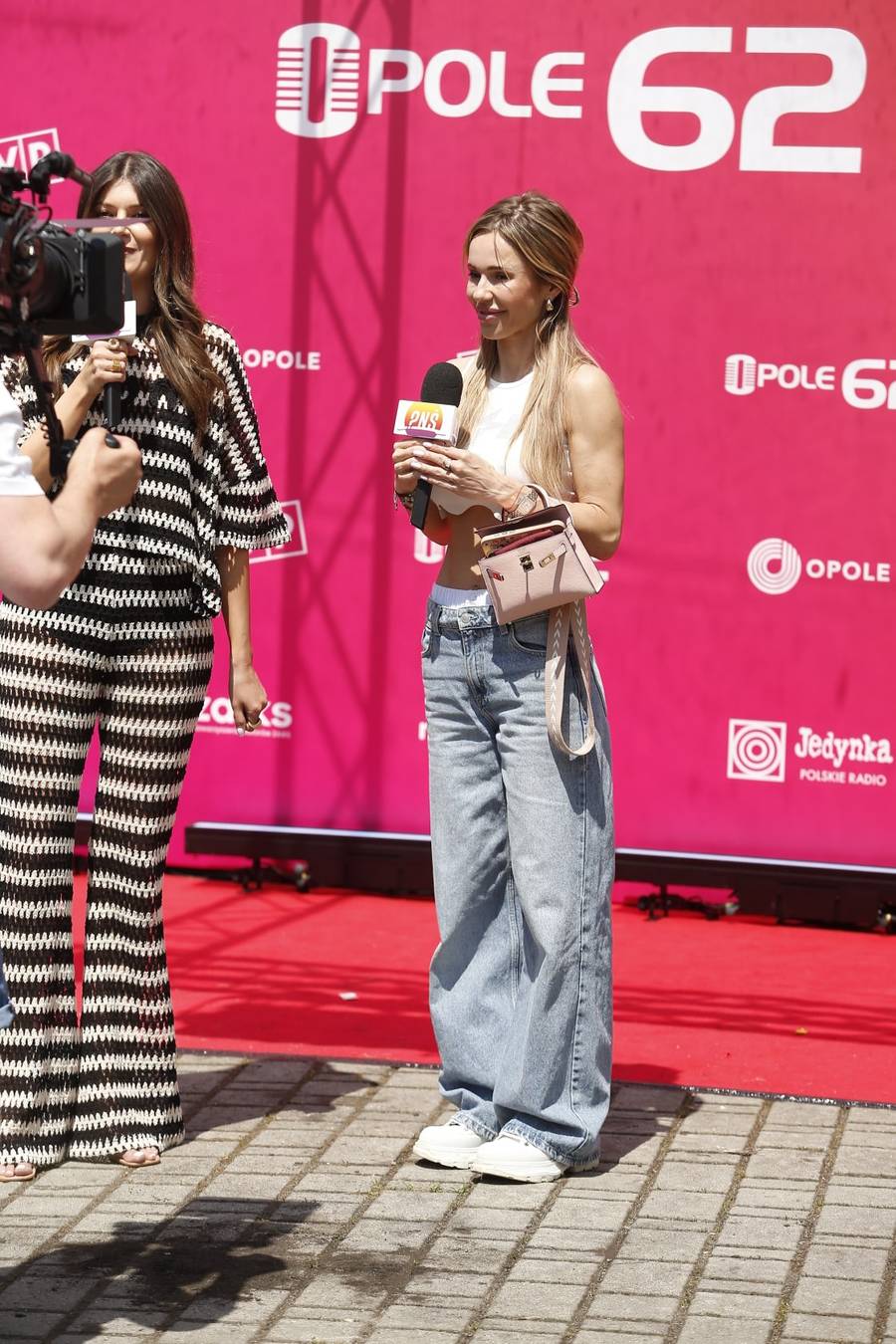 Doda mknie na próbę 62. KFPP w Opolu! Na scenie wyeksponowała umięśniony brzuch (FOTO)