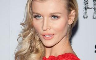 Joanna Krupa pokazuje dekolt (FOTO)