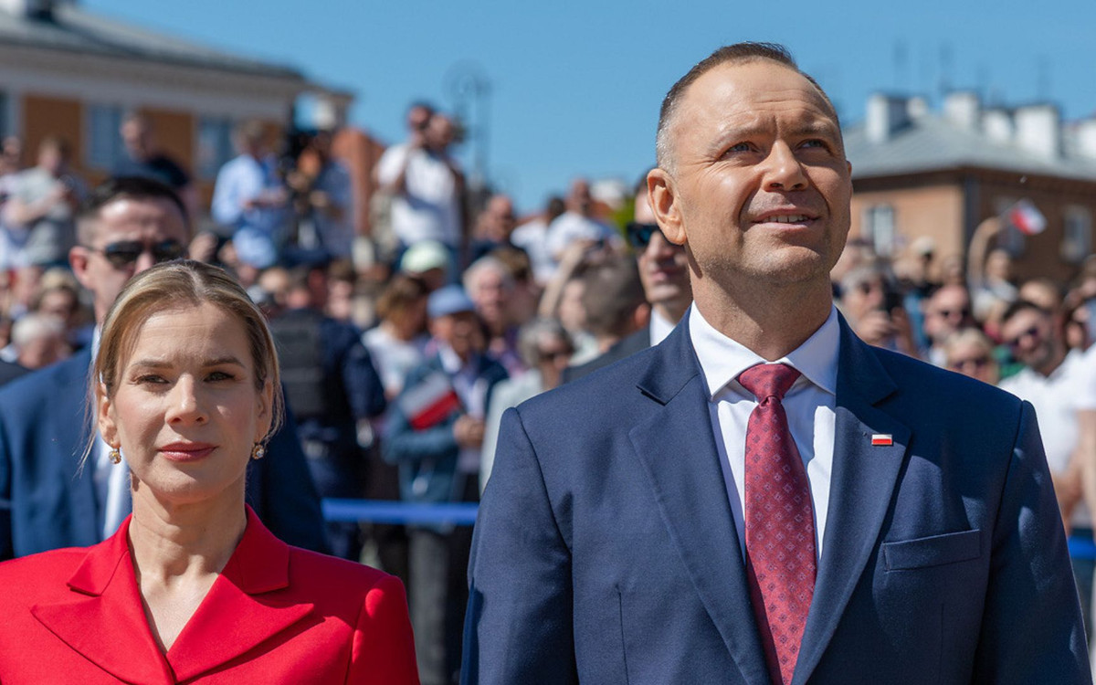 Marta Nawrocka zaskoczyła stylizacją na Dzień Flagi. Ekspertka punktuje