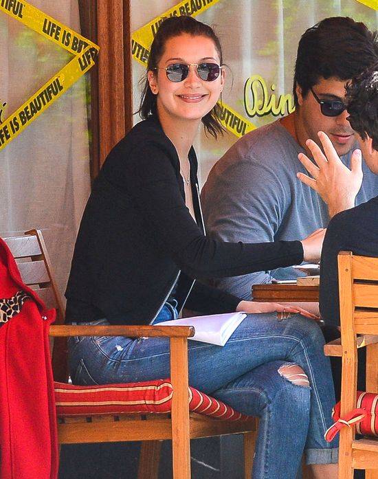 Bella Hadid w codziennych stylizacjach