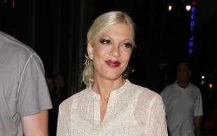 Tori Spelling nie wygląda jak mama czwórki dzieci (FOTO)