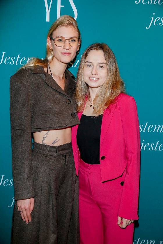 Maja Ostaszewska i Aleksandra Kwaśniewska wspierają markę biżuteryjną. To się nazywa klasa!