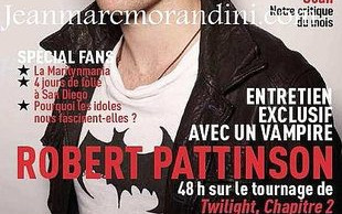 Robert Pattinson zamienia się w mężczyznę? (FOTO)