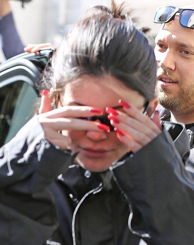 Kylie Jenner BEZ MAKIJAŻU, w byle jakiej fryzurze