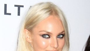 Candice Swanepoel wstawała z ojcem o 4 rano i szła do krów