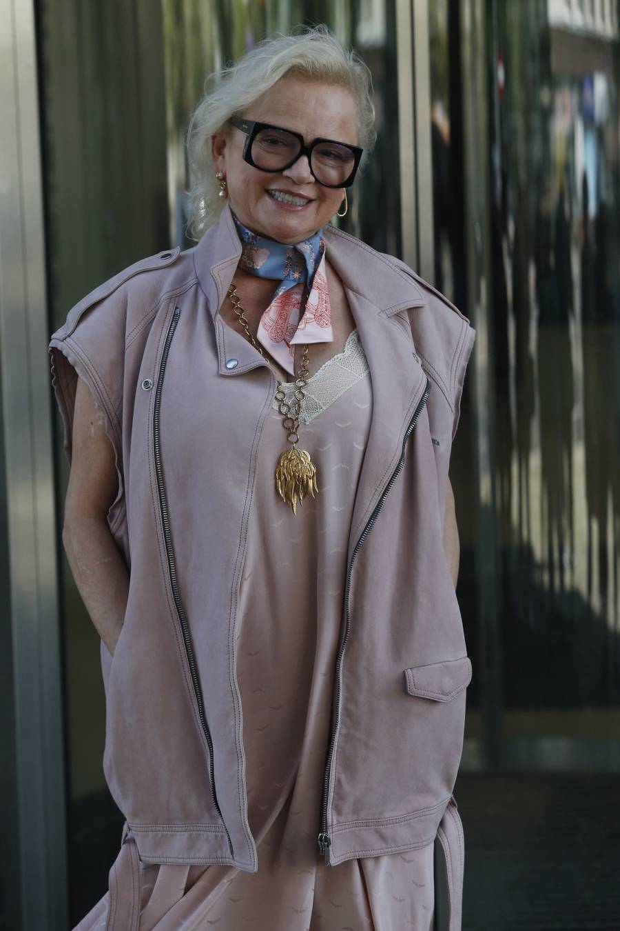 Gwiazdy brylują przed studiem “Dzień Dobry TVN”! Pełna klasy Katarzyna Figura, Ewa Kasprzyk (FOTO)