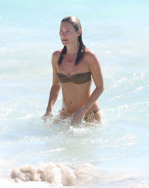 Kate Moss korzysta ze słońca na Karaibach