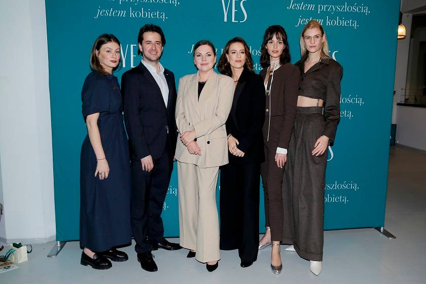 Maja Ostaszewska i Aleksandra Kwaśniewska wspierają markę biżuteryjną. To się nazywa klasa!